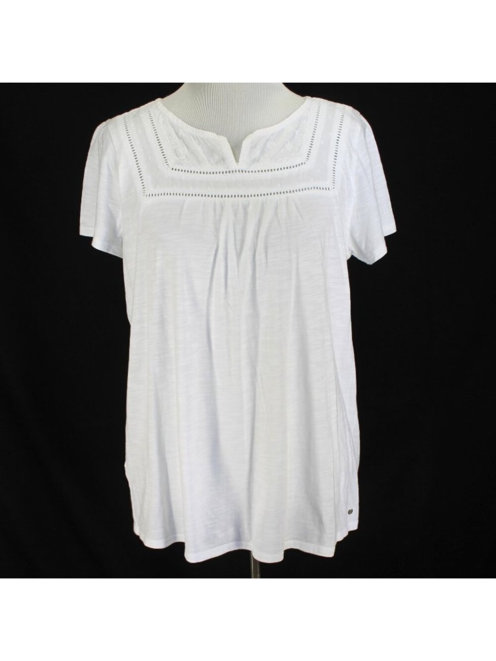 Eddie Bauer Knit Top Womens Size L White Embellished Split Neck Short Sleeve